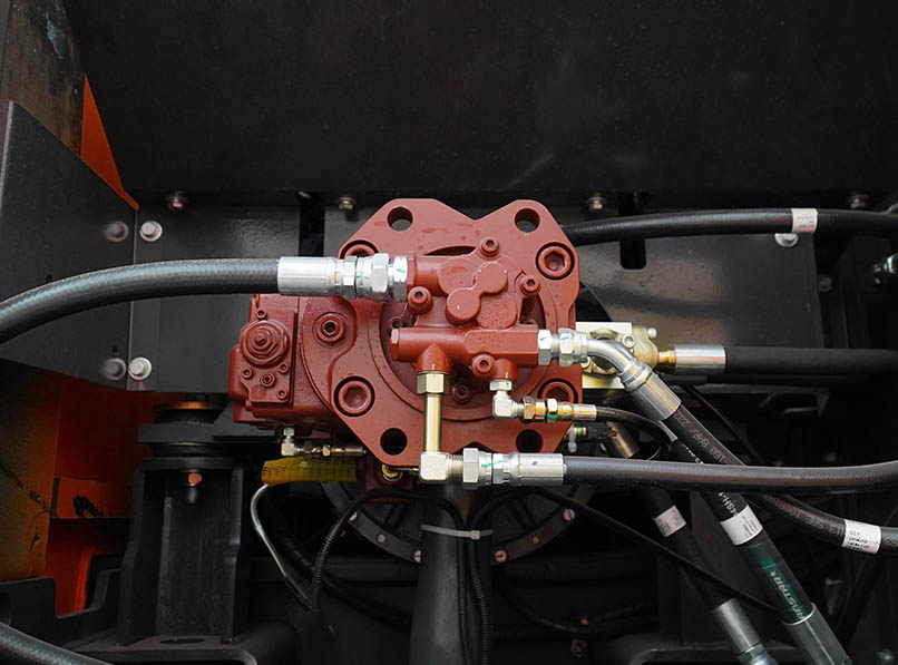 Axialkolbenpumpe mit variabler Verdrängung.